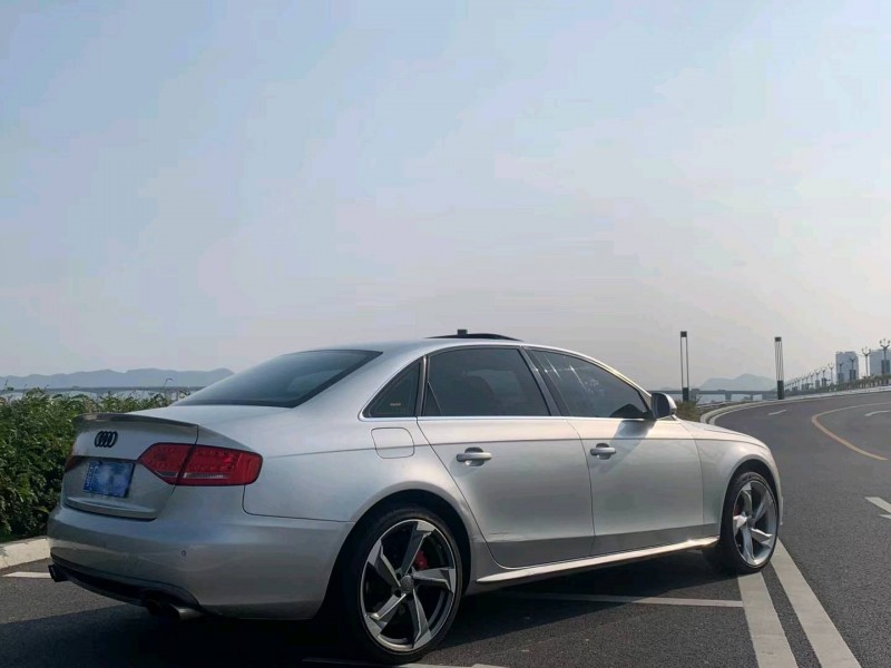 廣州12年奧迪A4L7