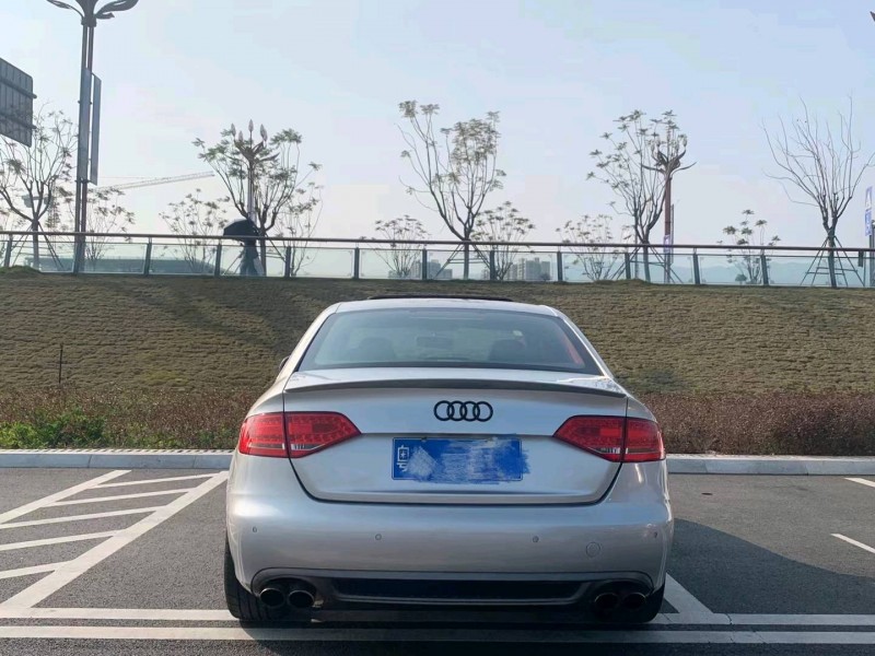 廣州12年奧迪A4L9