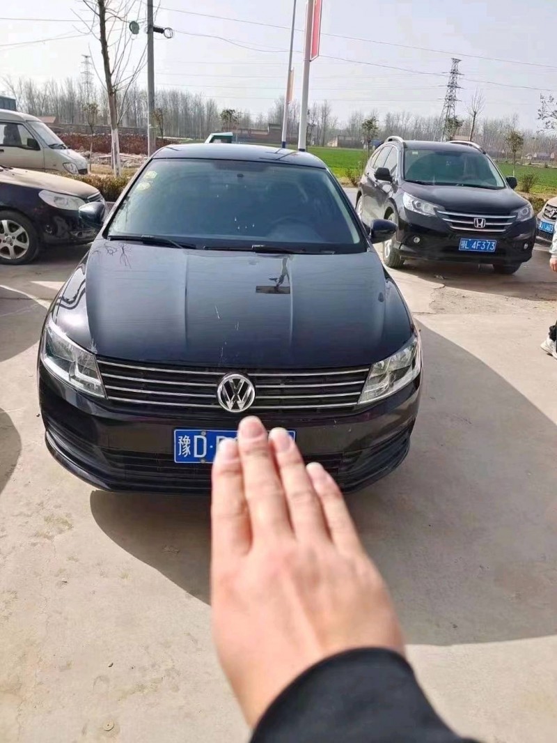 北京17年大众朗逸1