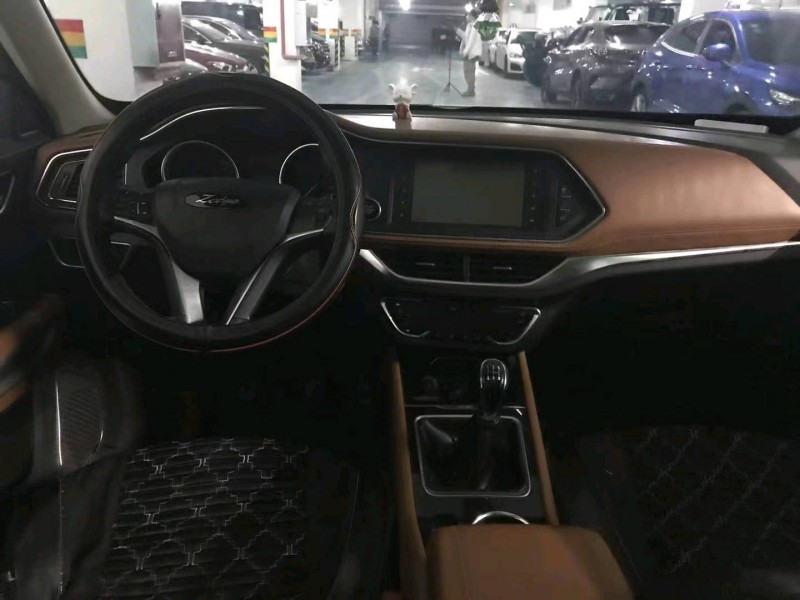 重慶17年眾泰M3004
