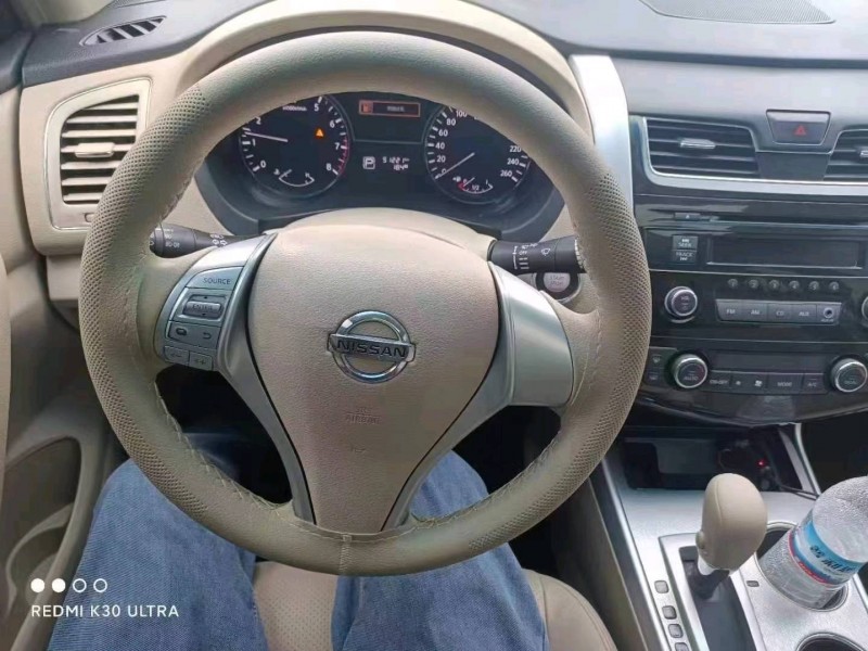 安陽17年日產天籟8