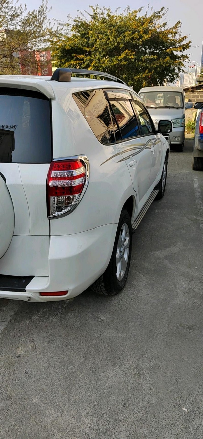 黔南12年豐田RAV4榮放4