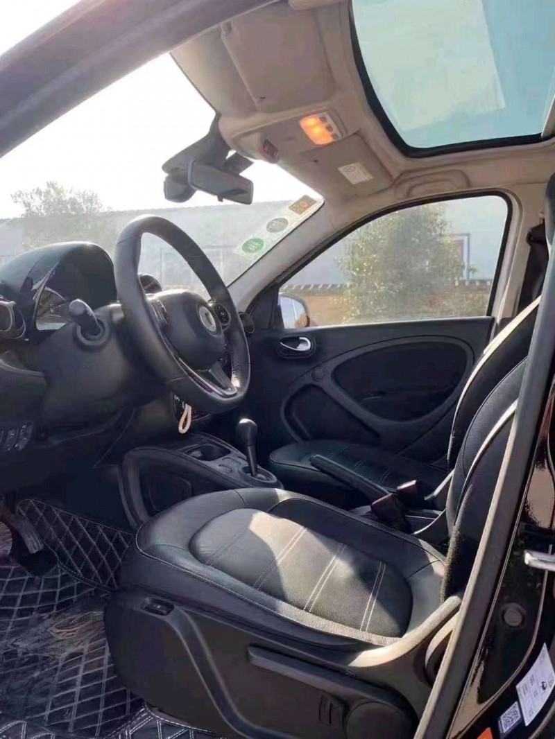 北京19年奔驰smart8