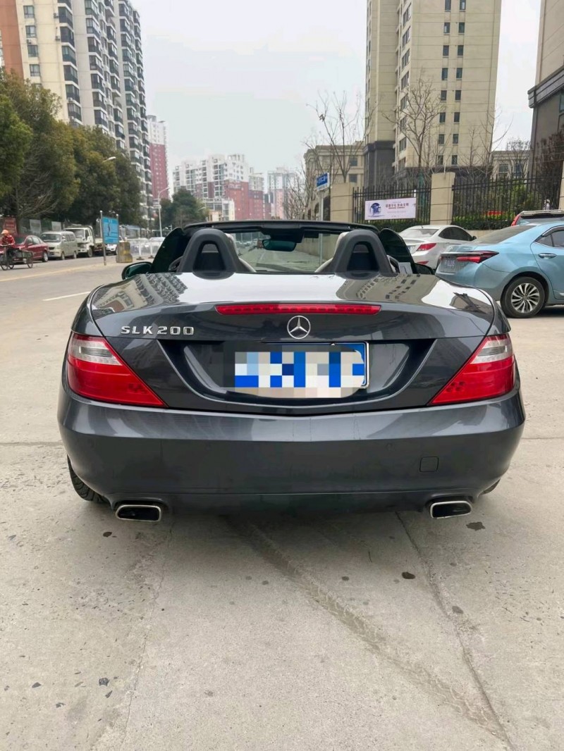 北京17年奔驰SLK8