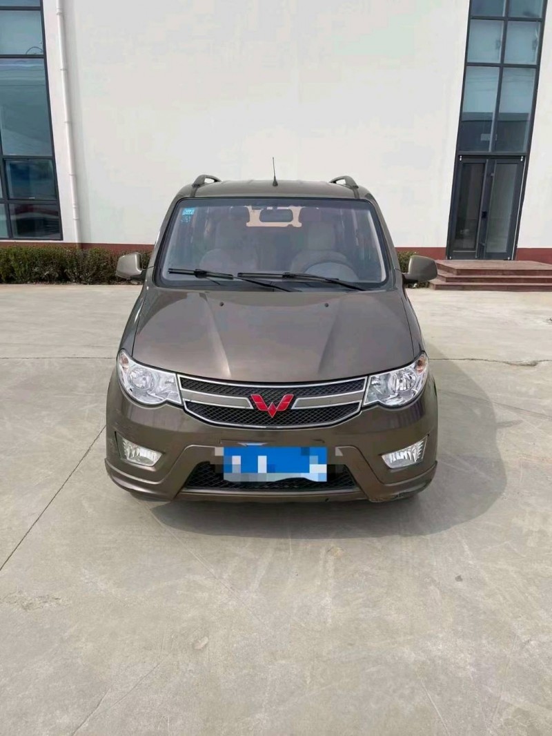 煙臺17年五菱汽車宏光1
