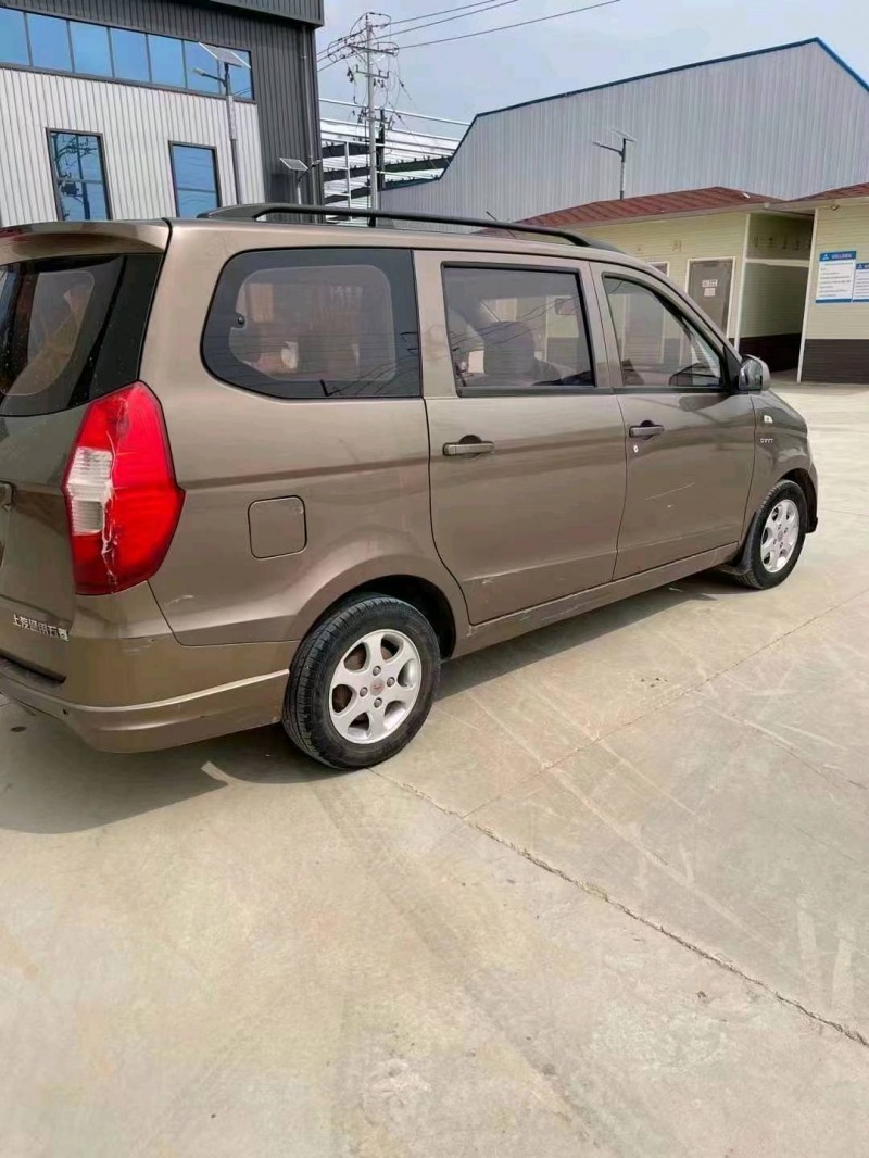 煙臺17年五菱汽車宏光4