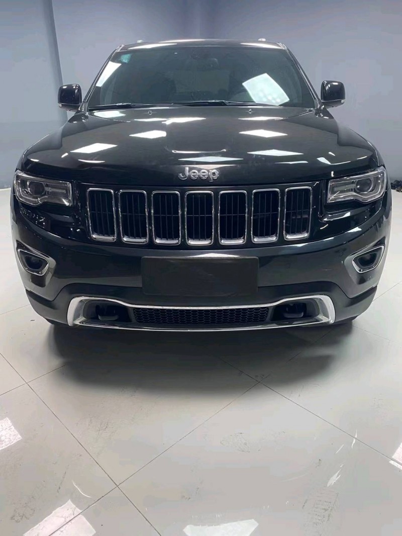 成都17年Jeep大切諾基1