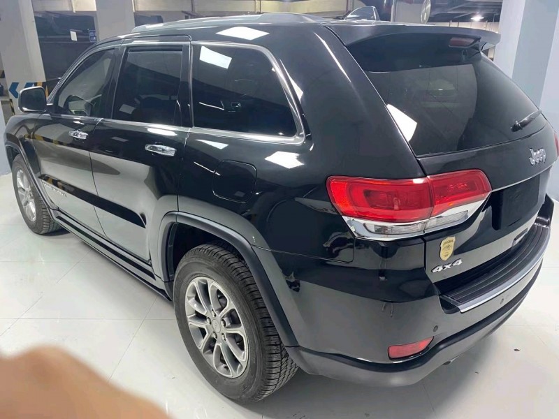 成都17年Jeep大切諾基5