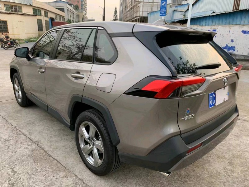 江門22年豐田RAV4榮放7