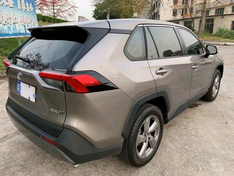 江門22年豐田RAV4榮放9