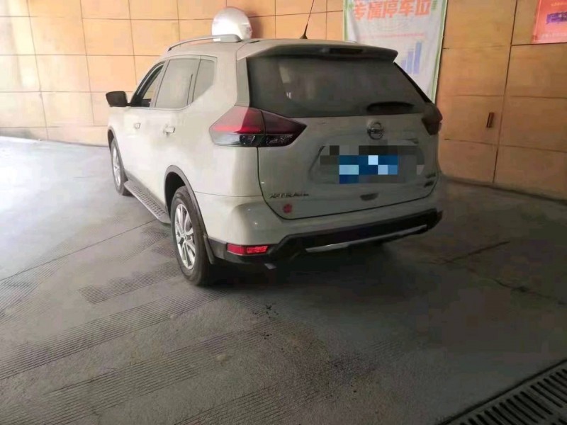 九江17年日產奇駿1