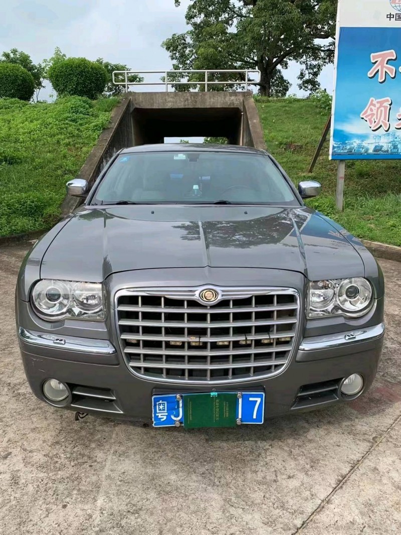 江门09年克莱斯勒300C1