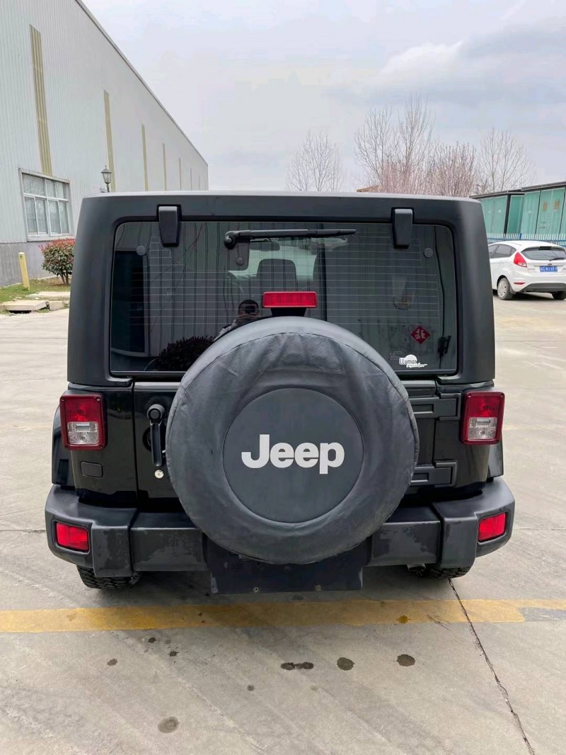 徐州18年Jeep牧馬人9