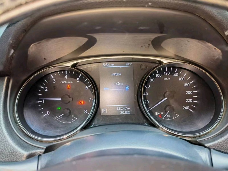 武漢17年日產奇駿6