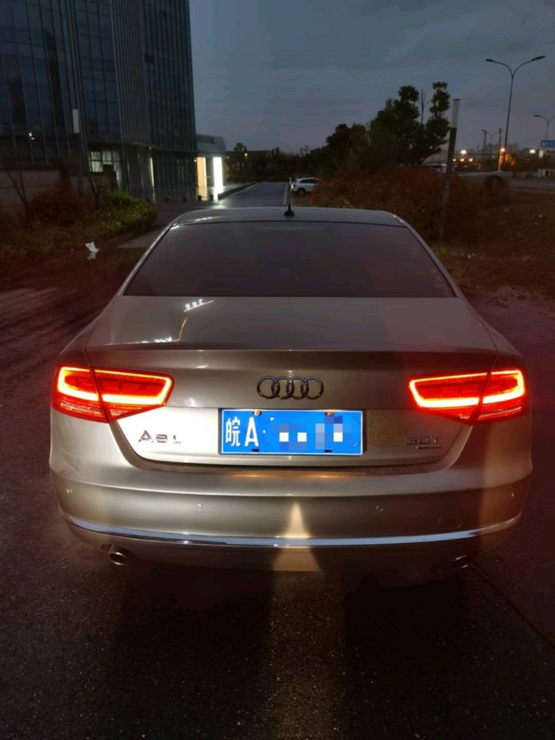 合肥11年奧迪A8L6