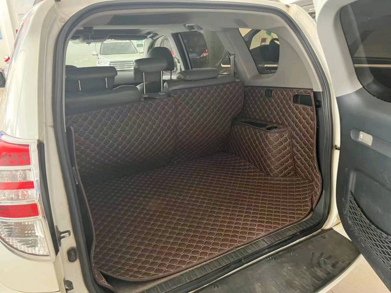 曲靖10年豐田RAV46