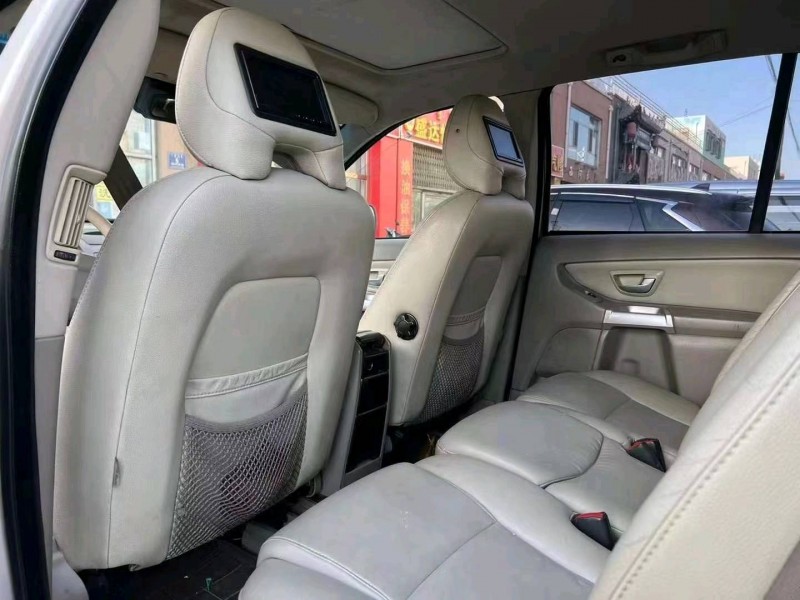 通遼10年沃爾沃XC906