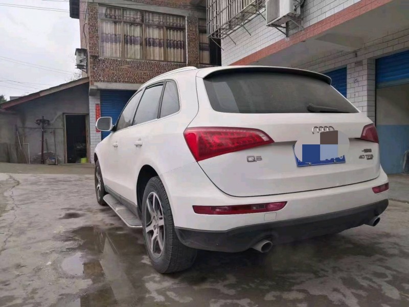 重慶12年奧迪Q56