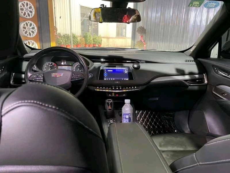 常德19年凱迪拉克XT45