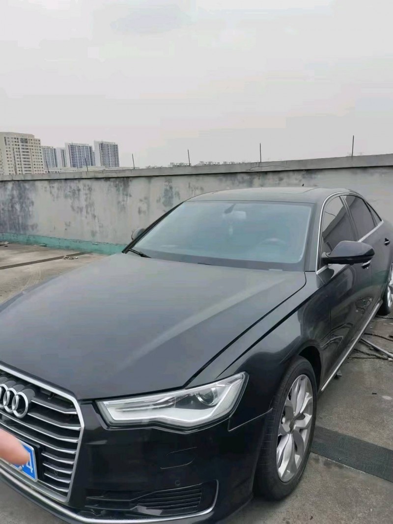 嘉興17年奧迪A6L3