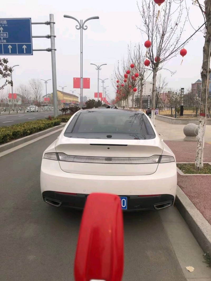 北京15年林肯MKZ8