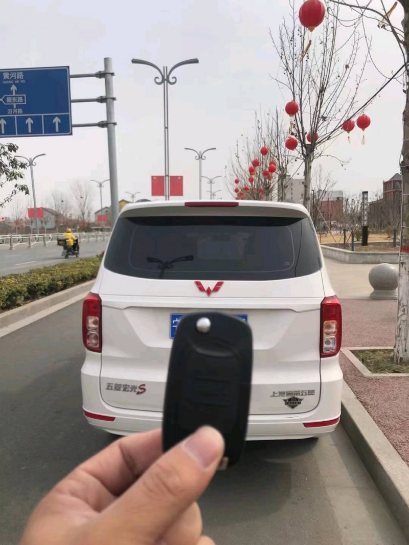 北京21年五菱汽車宏光8