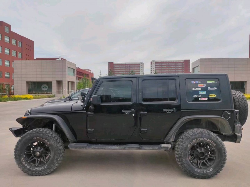 平涼10年Jeep牧馬人9