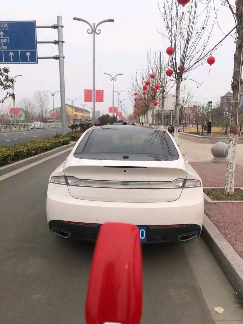 東營15年林肯MKZ4