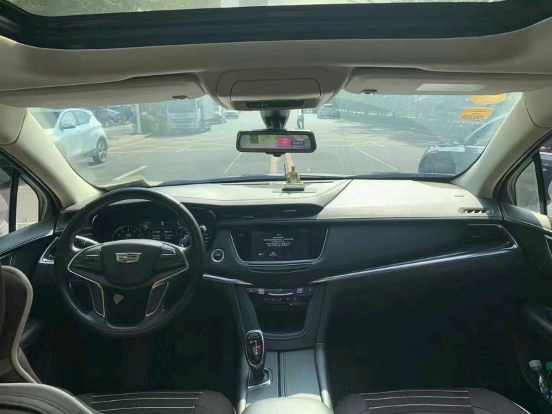 珠海18年凱迪拉克XT53