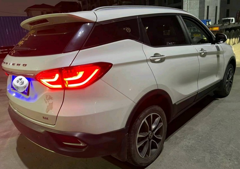 太原18年漢騰汽車X56