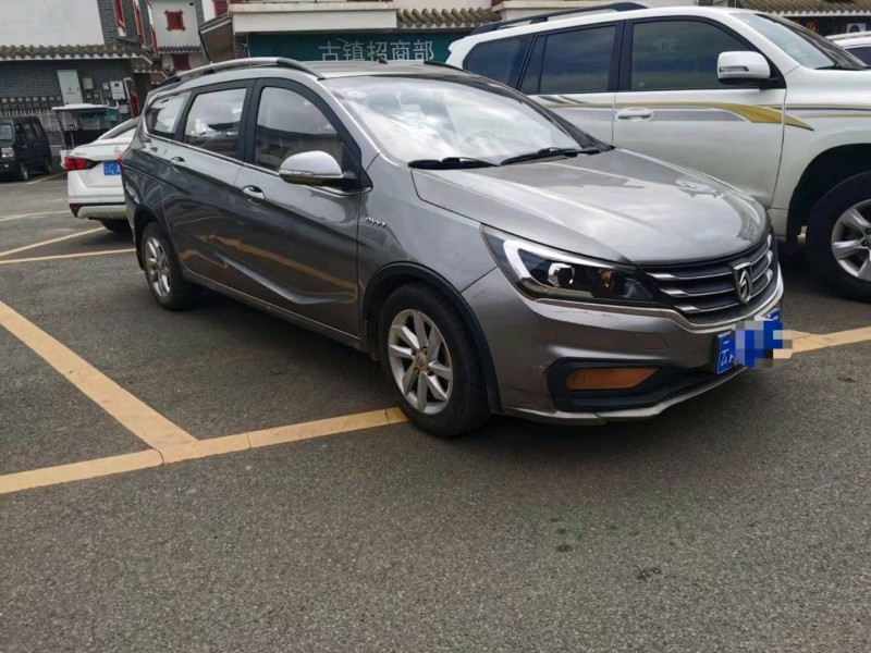 昆明18年寶駿3102