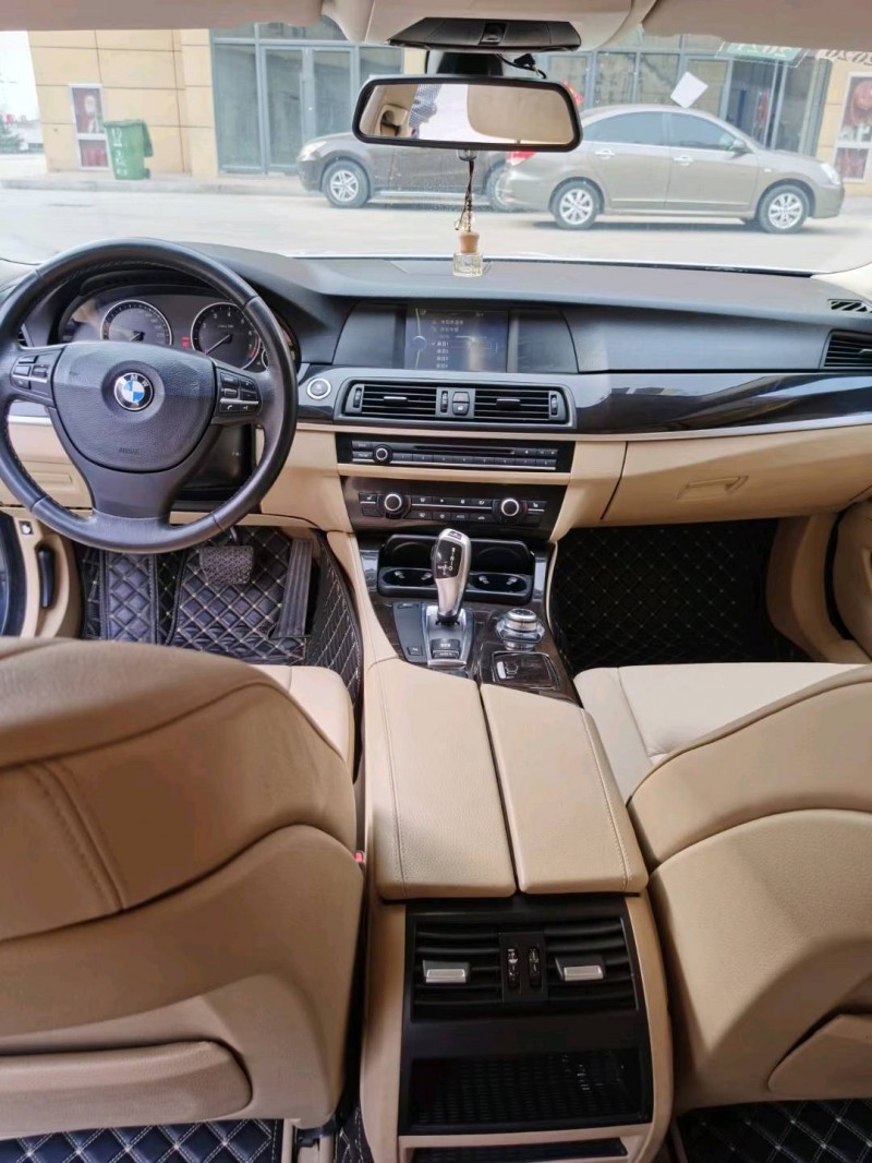 北京12年宝马5系5