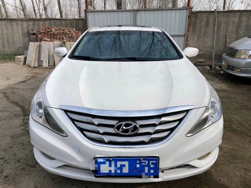 北京13年现代索纳塔八1