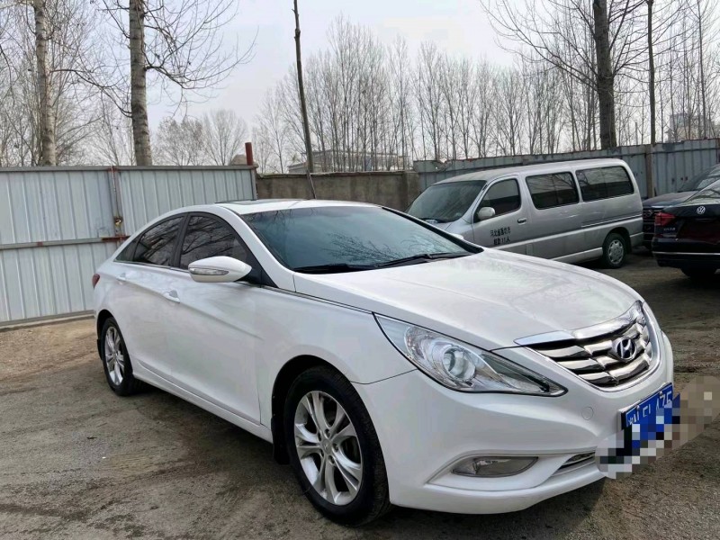 北京13年现代索纳塔八2