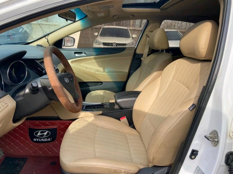 北京13年现代索纳塔八4