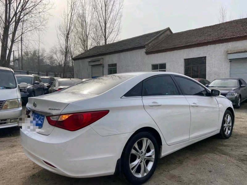 北京13年现代索纳塔八7