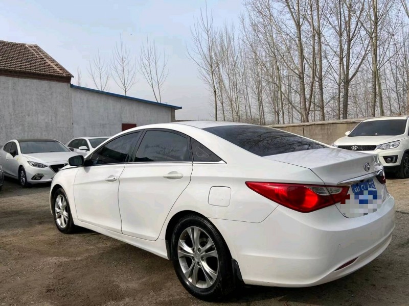 北京13年现代索纳塔八8