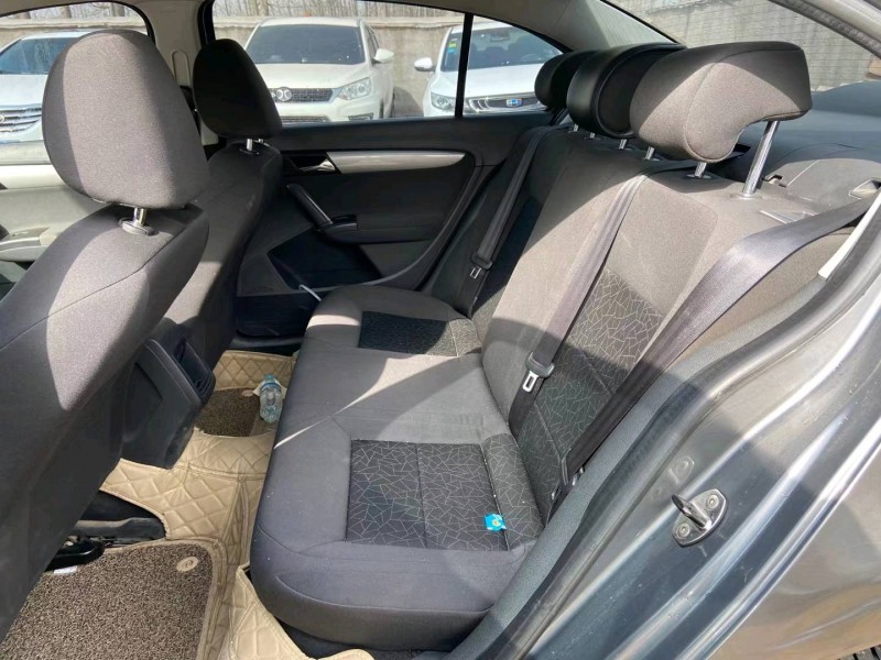 北京13年大众朗逸5