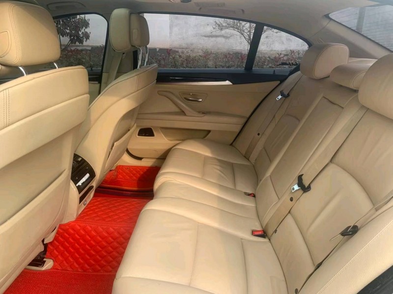 北京12年宝马5系6