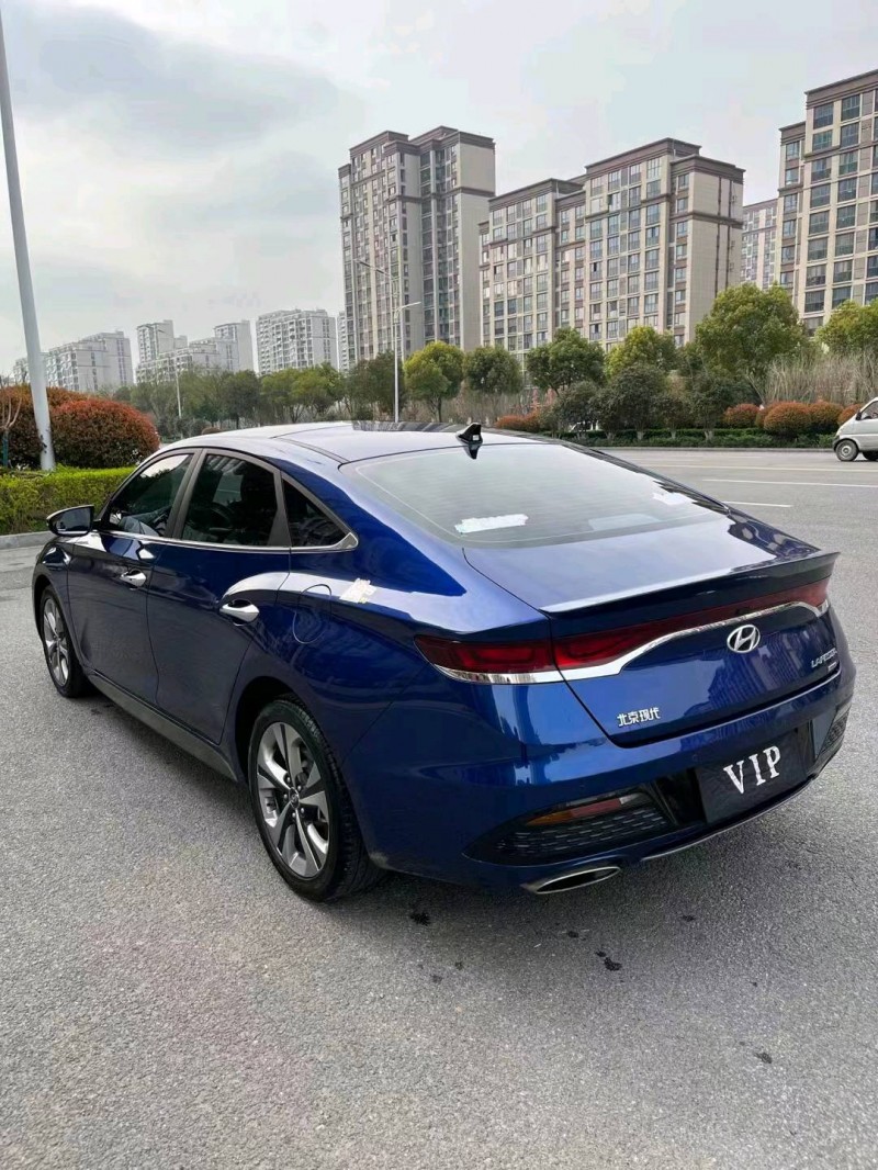 阜陽20年現代菲斯塔8