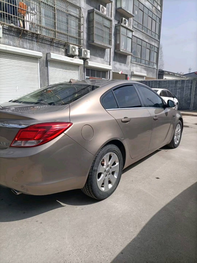 北京12年别克君威7