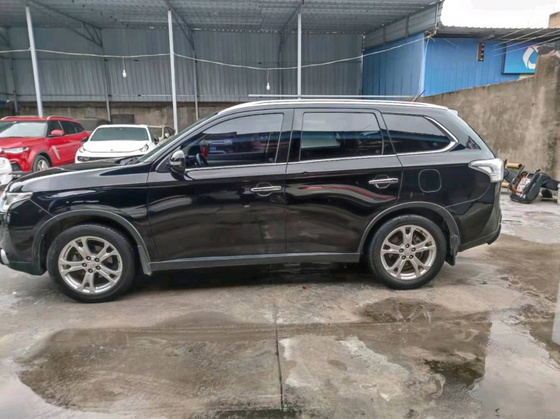 北京15年三菱欧蓝德7