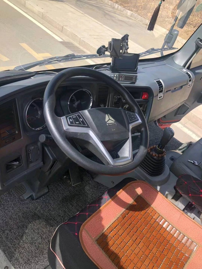 棗莊20年卡車系列重汽豪沃8