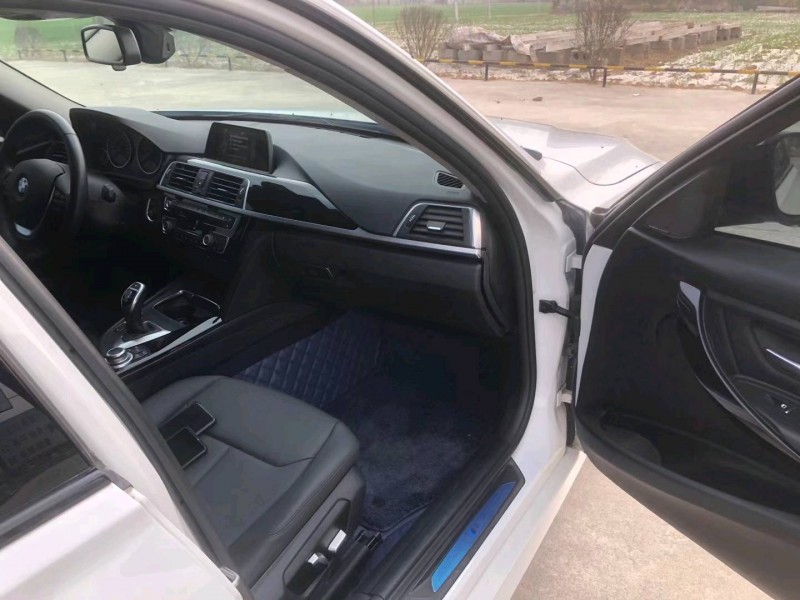 北京17年宝马3系6