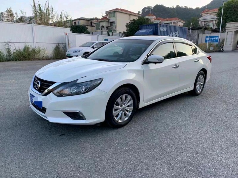 深圳18年日產天籟2