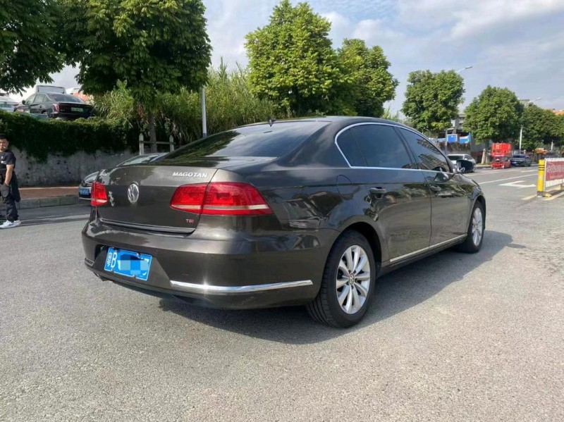 深圳15年大众迈腾9