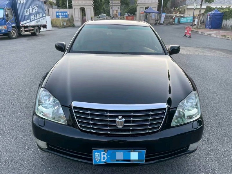 深圳08年丰田皇冠1