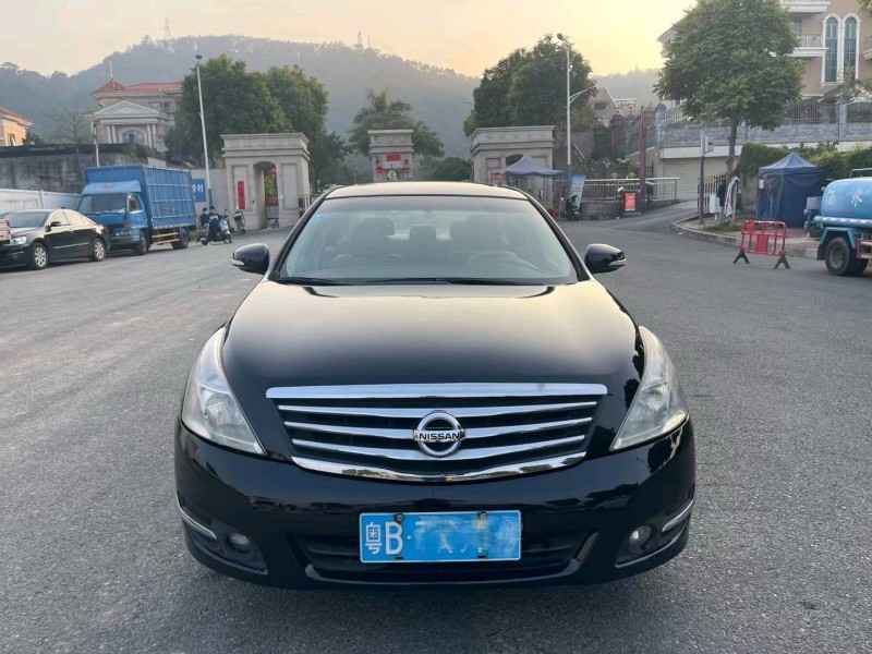 深圳10年日產天籟1