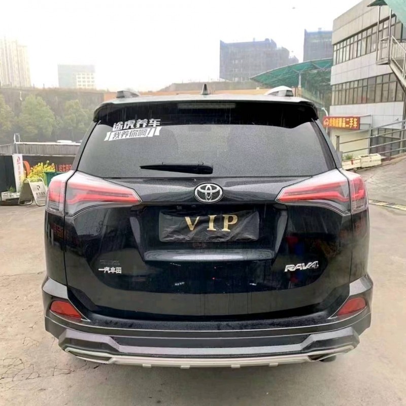 武漢18年豐田RAV4榮放2