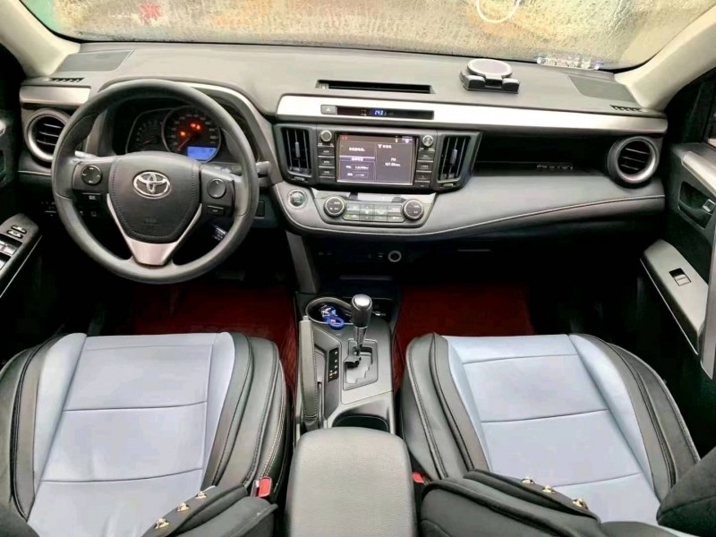 武漢18年豐田RAV4榮放6